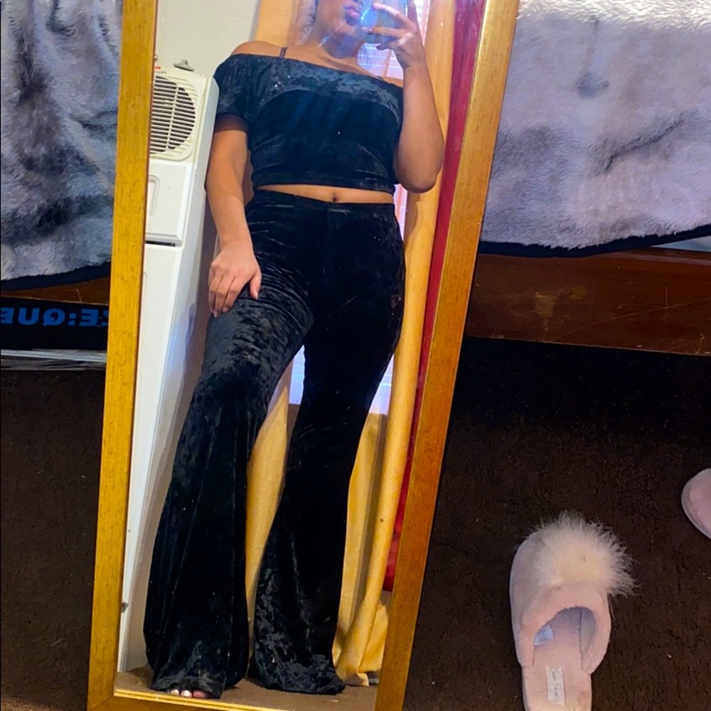 Black 2 piece